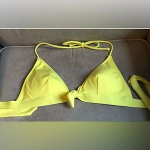 Victoria’s Secret Bikini Top- Size M